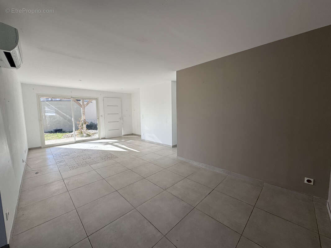 Maison à LA BATIE-ROLLAND