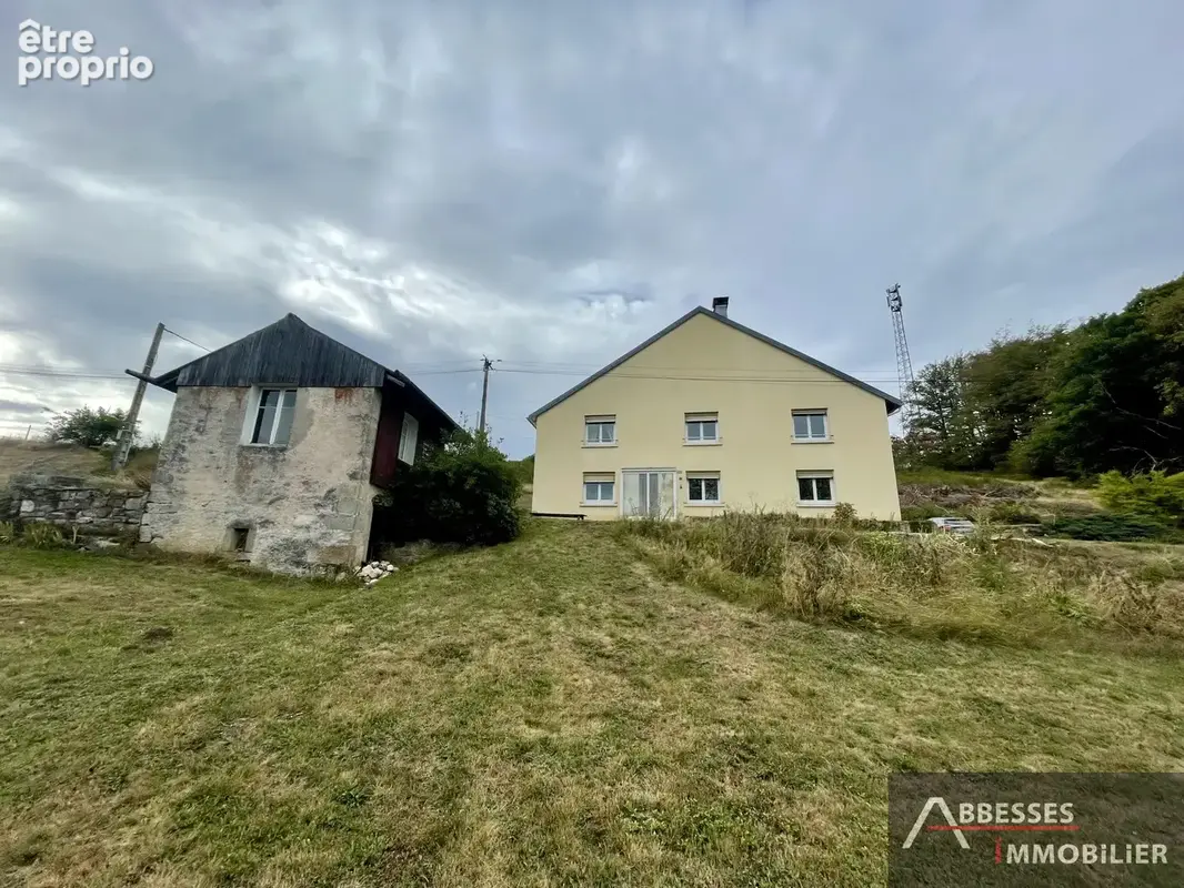 Maison à SAINT-NABORD