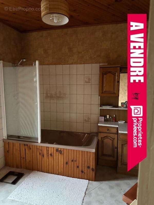 Maison à AVESNES-SUR-HELPE