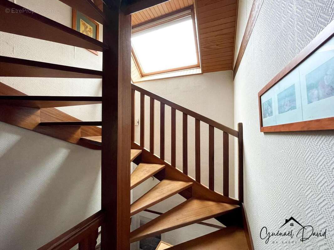 Maison 95 m² à Saint-Pol-De-Leon  - photo 4