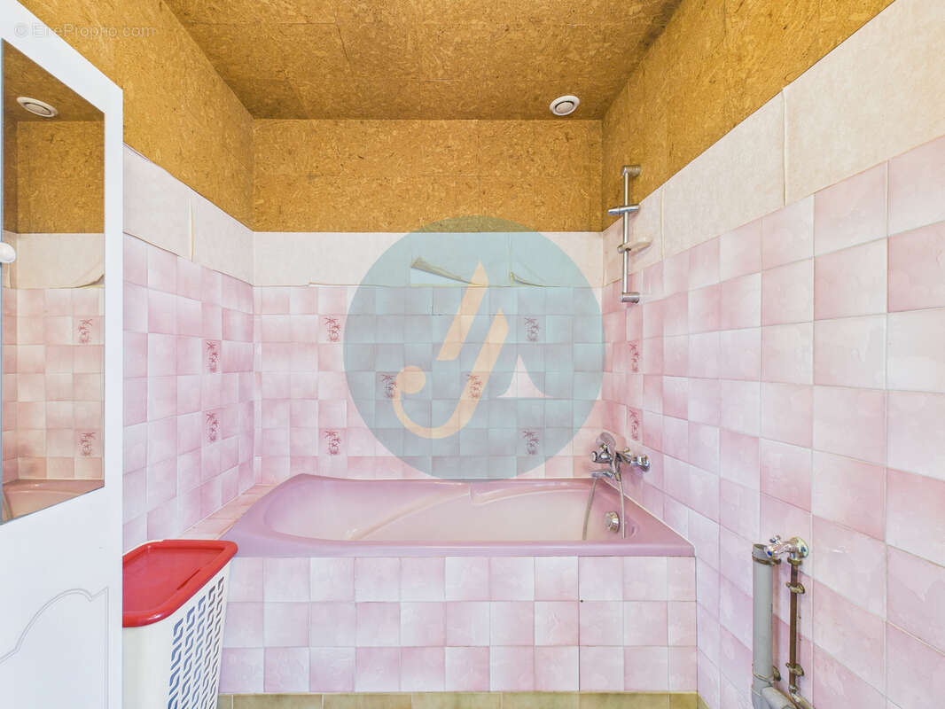 Maison à FAVERELLES