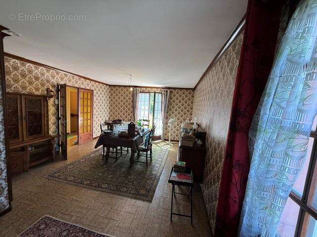 Maison à SAINT-DENIS-DE-MAILLOC