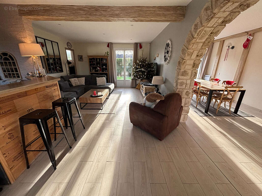 Maison à SAINTE-GENEVIEVE