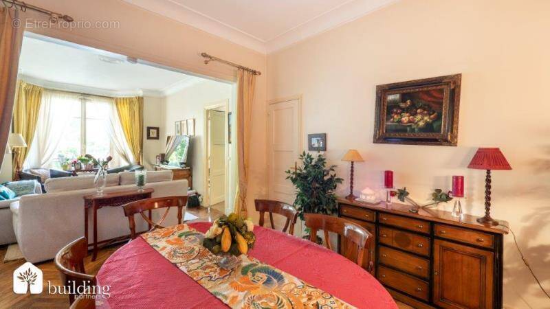 Appartement à PARIS-17E