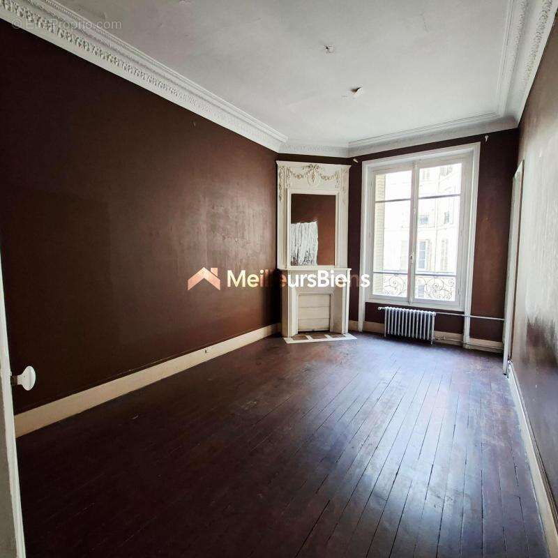 Appartement à PARIS-19E