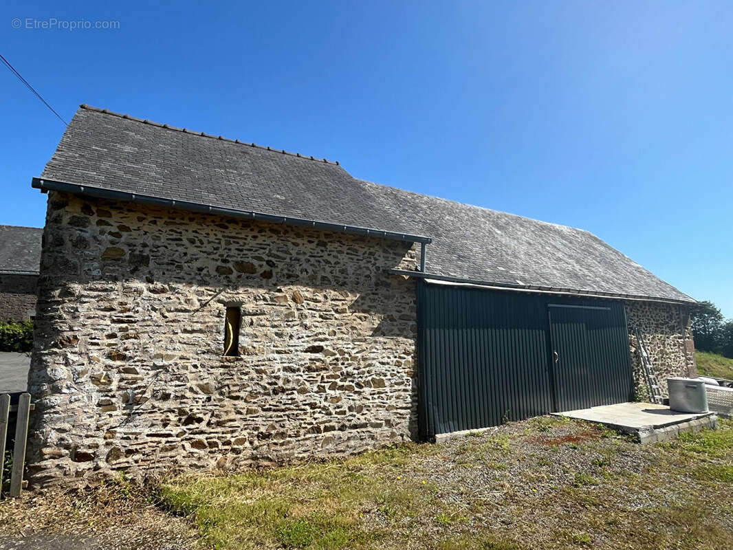 Maison à SAINT-HILAIRE-DU-MAINE