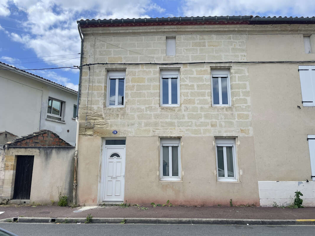 Maison à CASTILLON-LA-BATAILLE