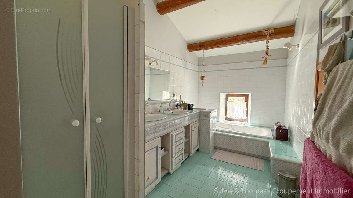 Maison à CADEROUSSE