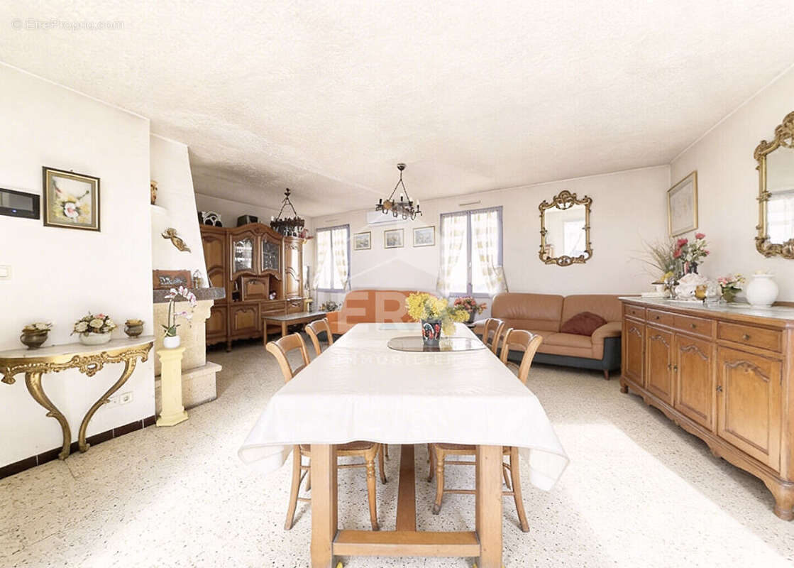 Maison à CAGNES-SUR-MER