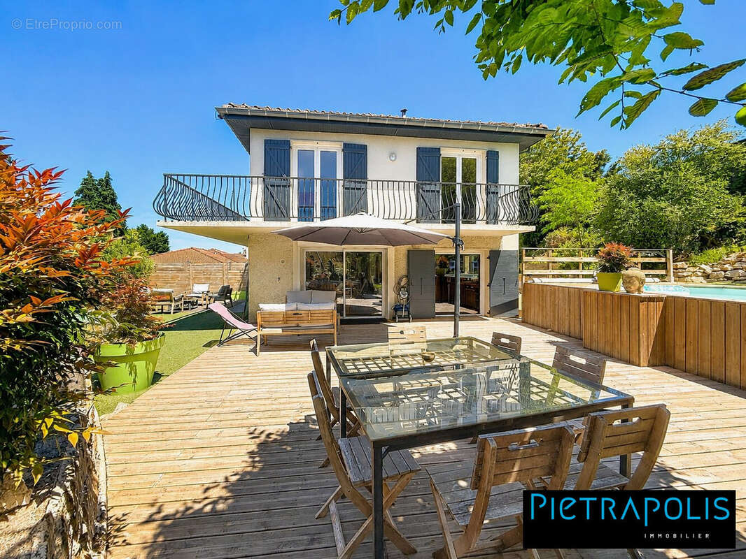Maison 180 m² à Villefranche-Sur-Saone  - photo 2