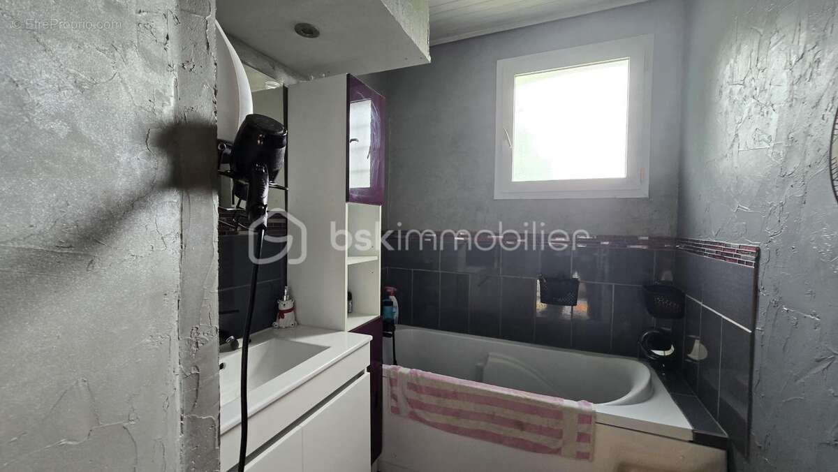 Maison de 114 m², quatre chambres, terrain - photo 9