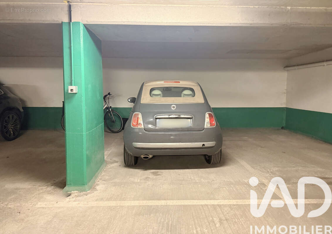 Photo 2 - Parking à LE CHESNAY