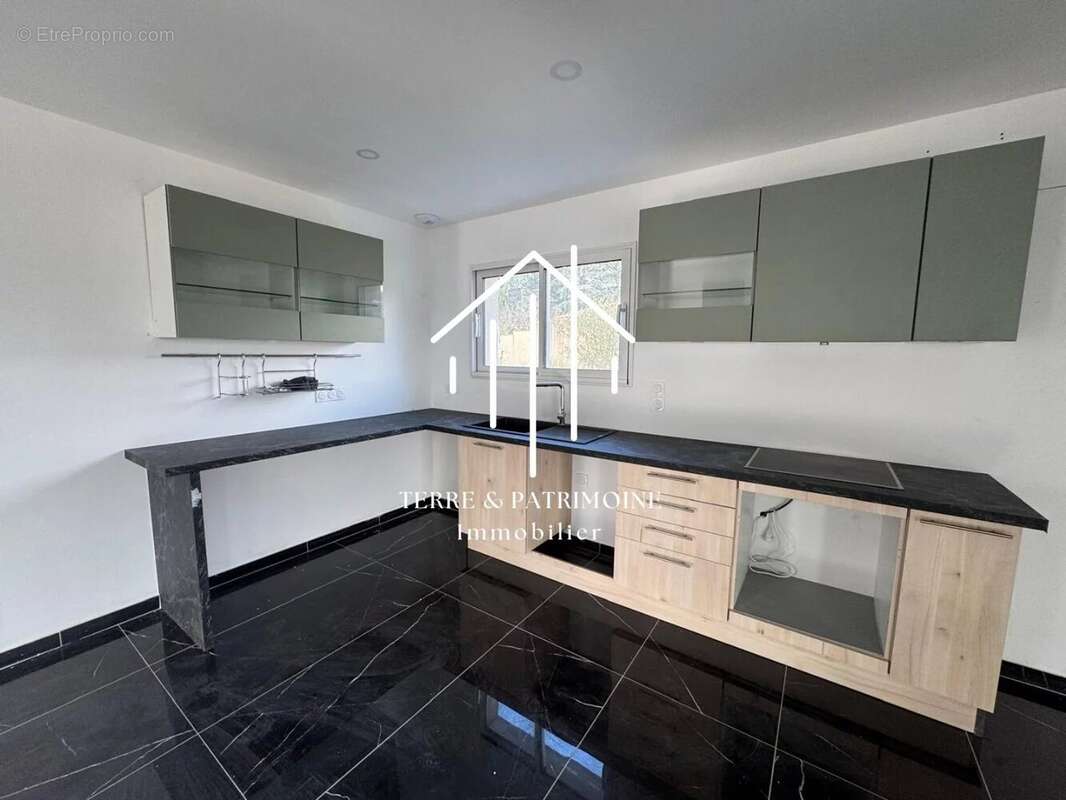 Maison à LACHAPELLE-SOUS-AUBENAS