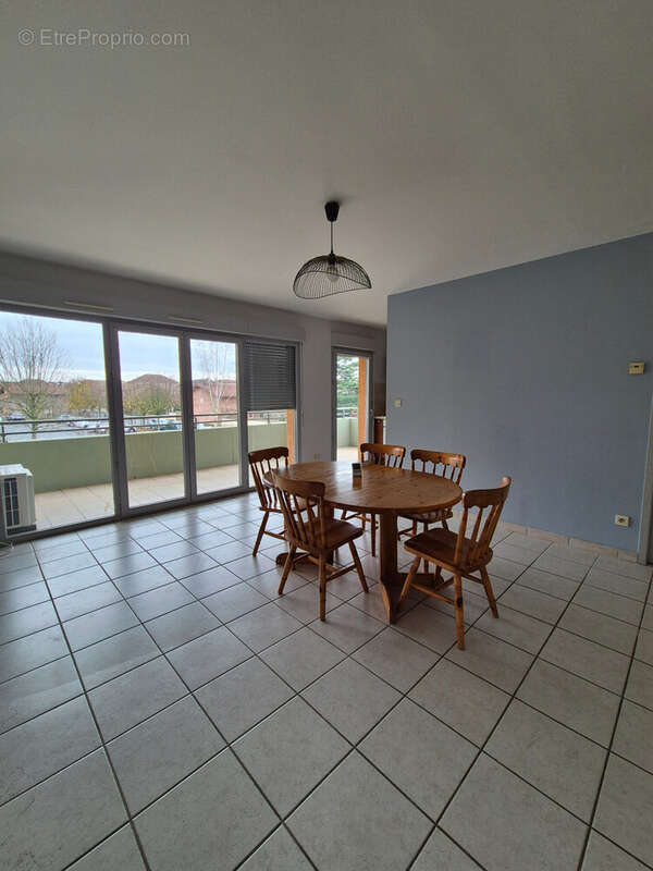 Appartement à PONT-DE-VEYLE