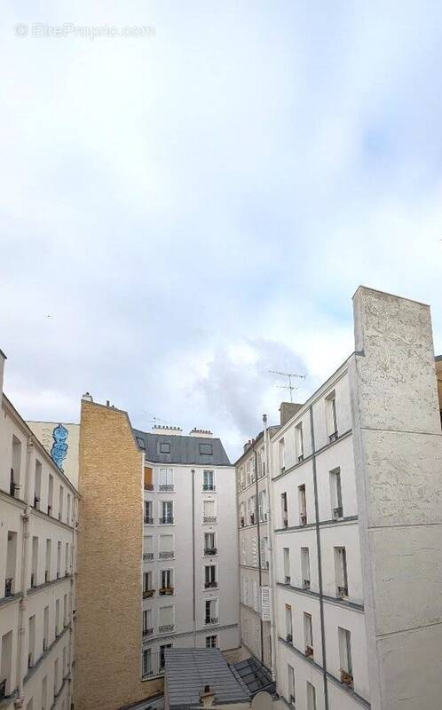 vue - Appartement à PARIS-20E
