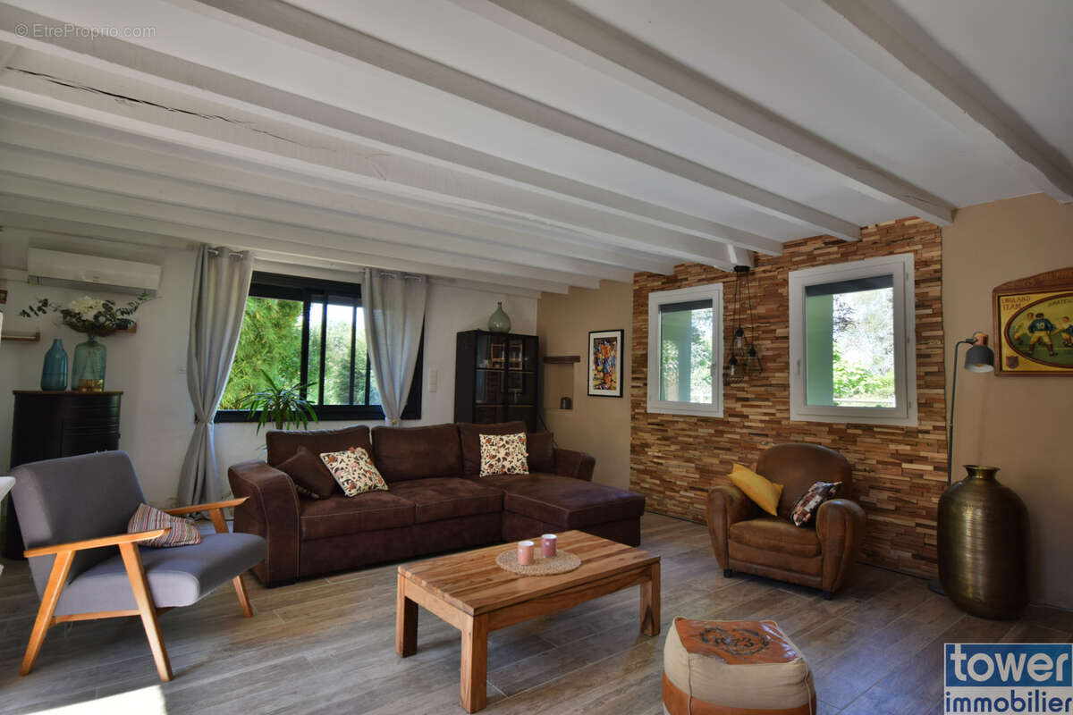 Proche Bergerac, Maison de charme rénovée de 125m2 avec piscine - photo 7