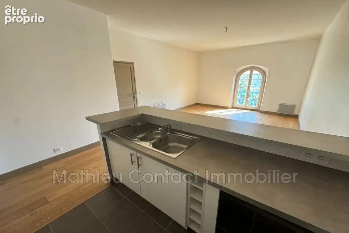 Appartement 75 m² à Nimes  - photo 3