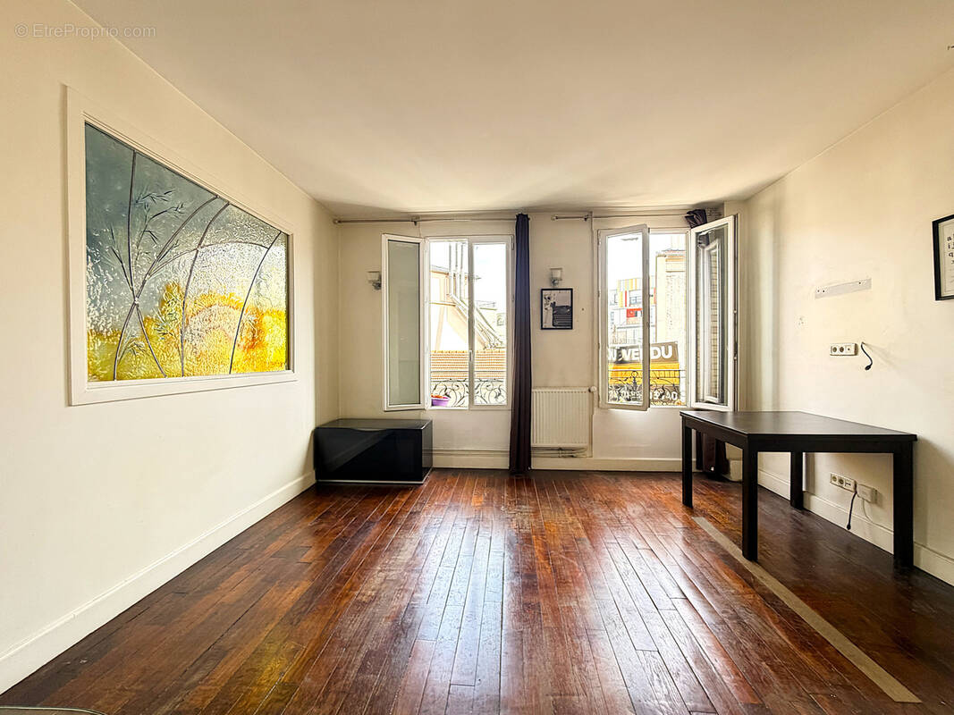 Appartement à LES LILAS