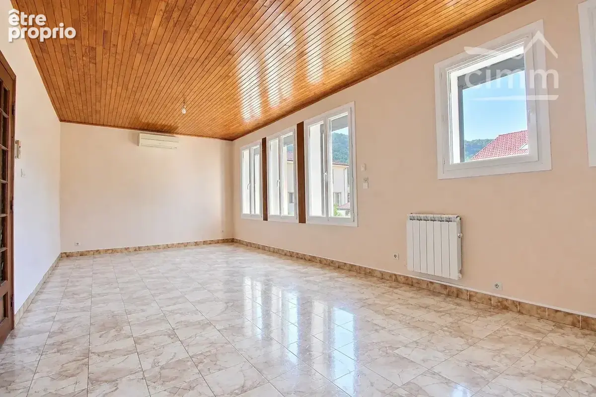 À vendre – Maison mitoyenne 4 pièces avec sous-sol, garage et terrain à Tencin - photo 5