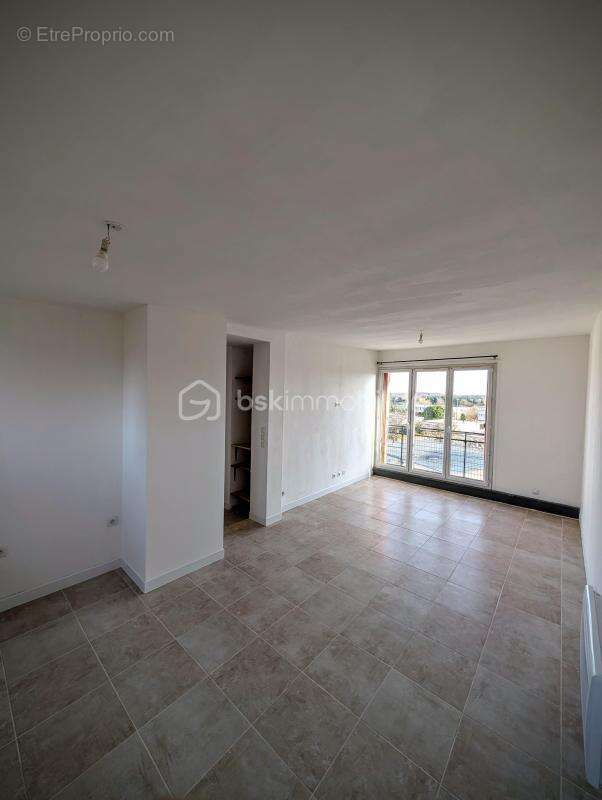 Appartement à SAINT-PIERRE-LES-NEMOURS