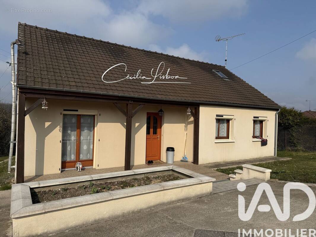 Photo 1 - Maison à VALLERY