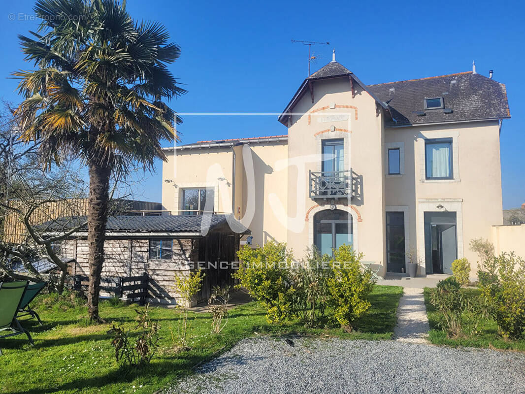 Maison à BRIOLLAY