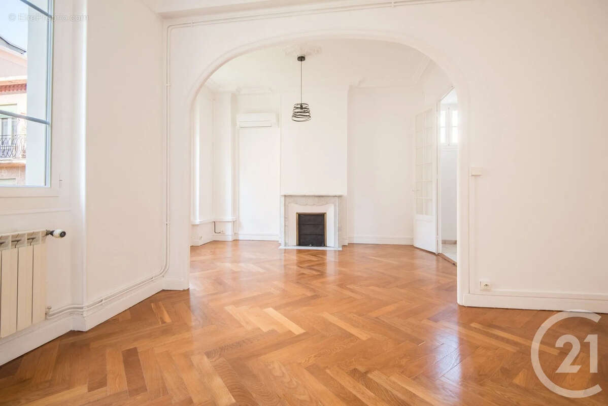 Appartement 64 m² à Nice  - photo 3