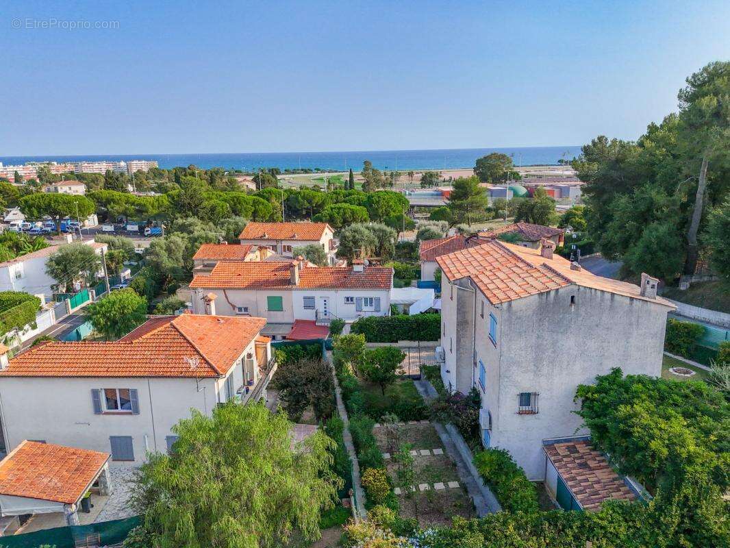 Maison à CAGNES-SUR-MER