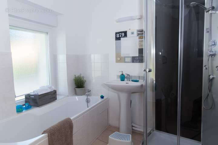 Maison en pierre à vendre à Camors - photo 3