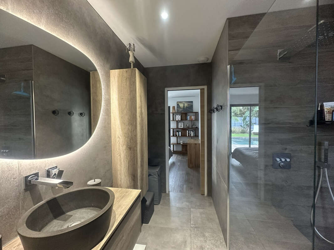 Maison à PUGET-SUR-ARGENS