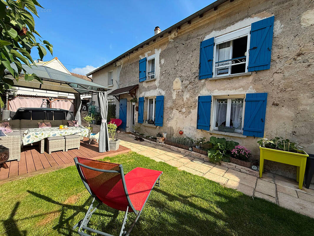 Maison à QUINCY-VOISINS