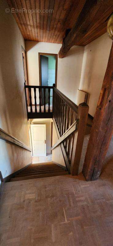 Maison à SAINT-REMY-EN-BOUZEMONT-SAINT-GENEST-ET-ISSON