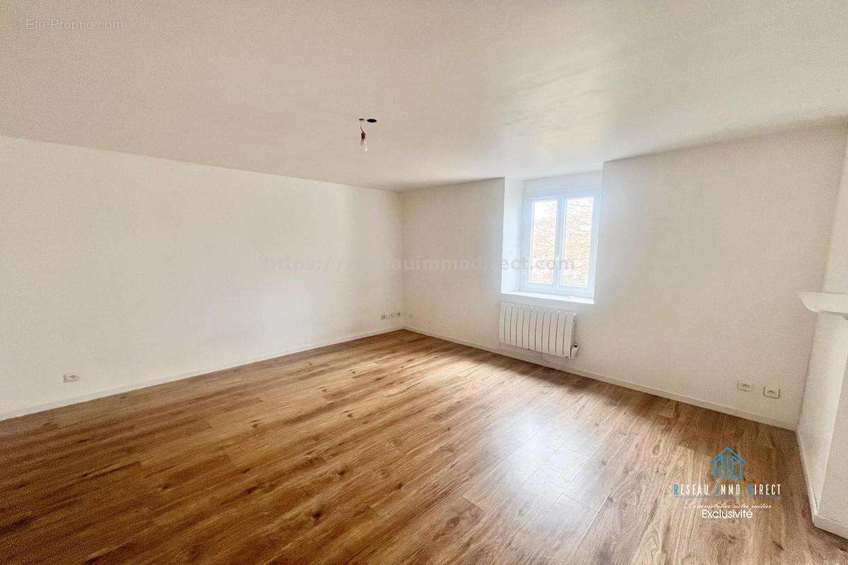 Appartement à CHABONS