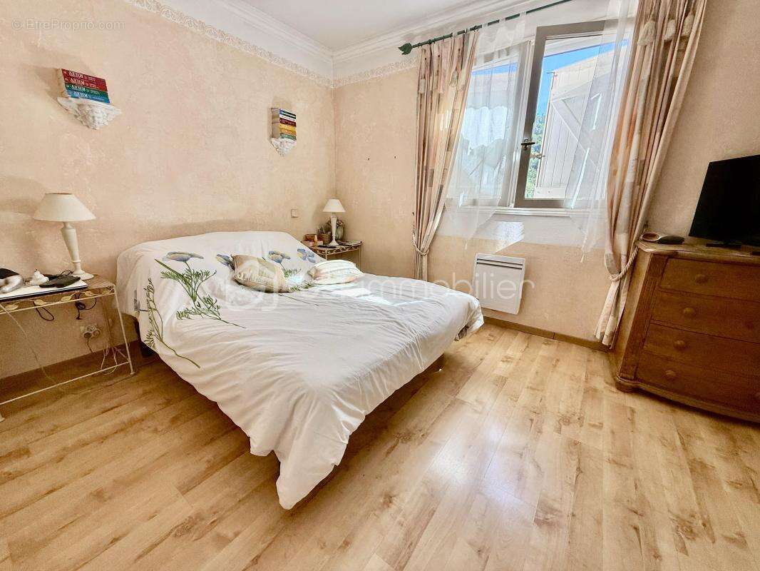 Maison à MANDELIEU-LA-NAPOULE