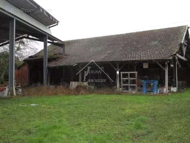 Commerce à BESSAY-SUR-ALLIER