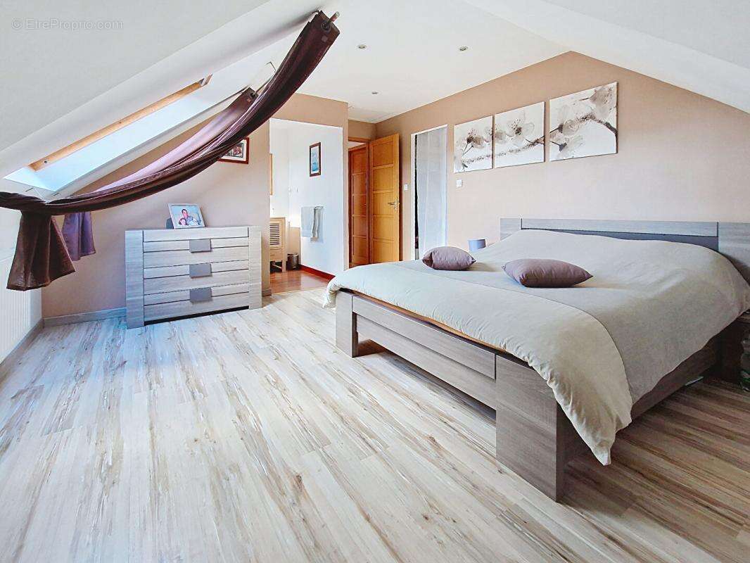 Maison à PLOUIGNEAU