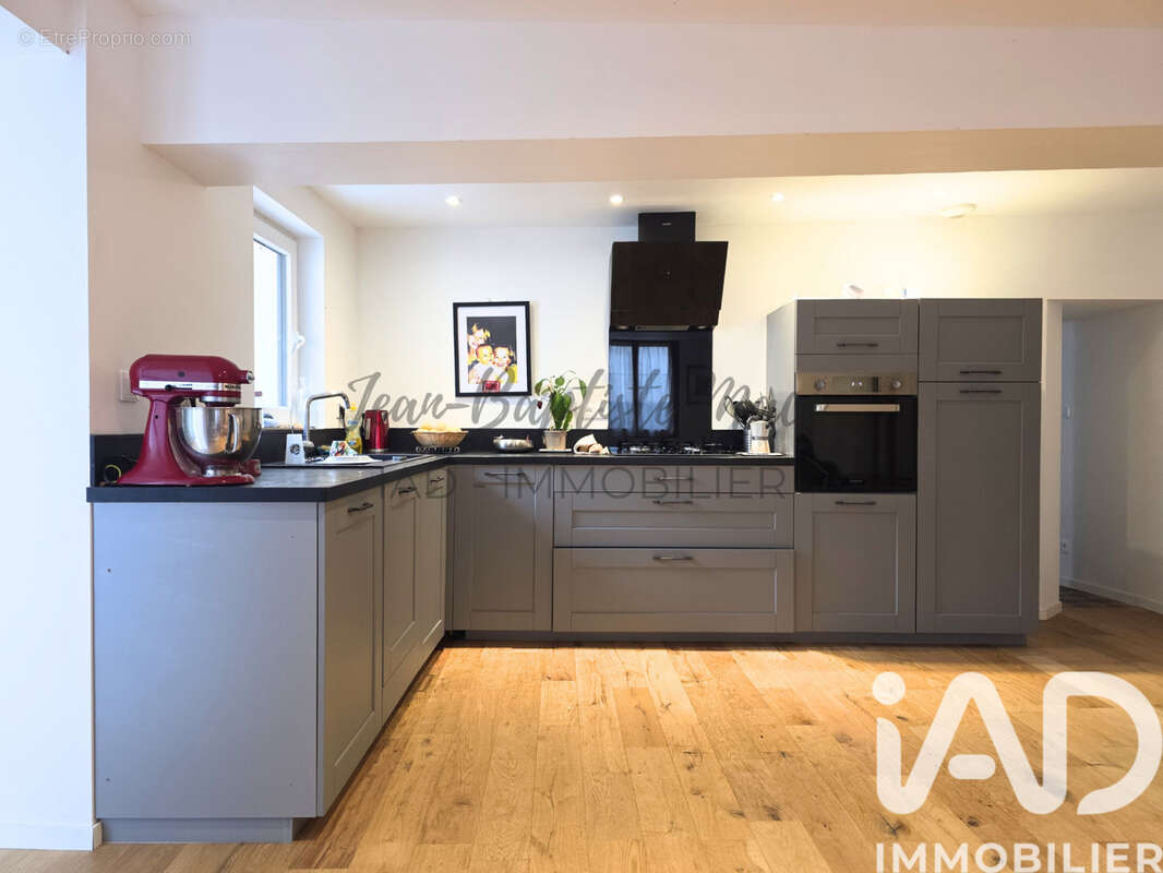 Maison 129 m² à Brissac-Quince  - photo 4