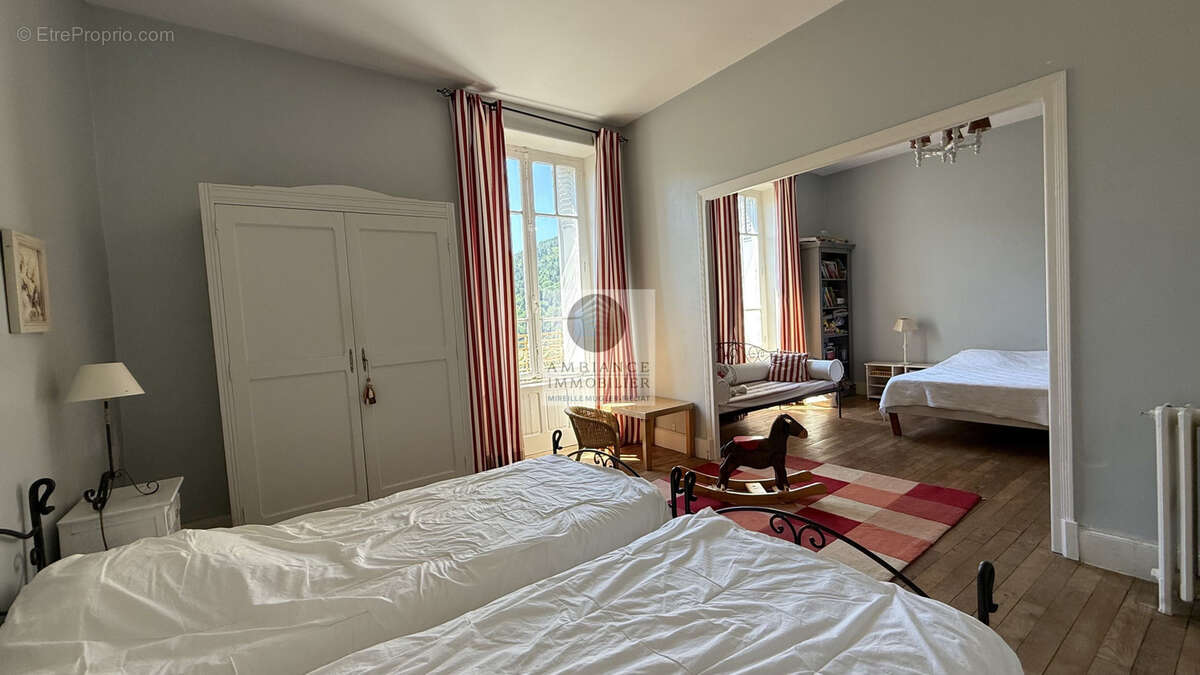 Maison à LES OLLIERES-SUR-EYRIEUX