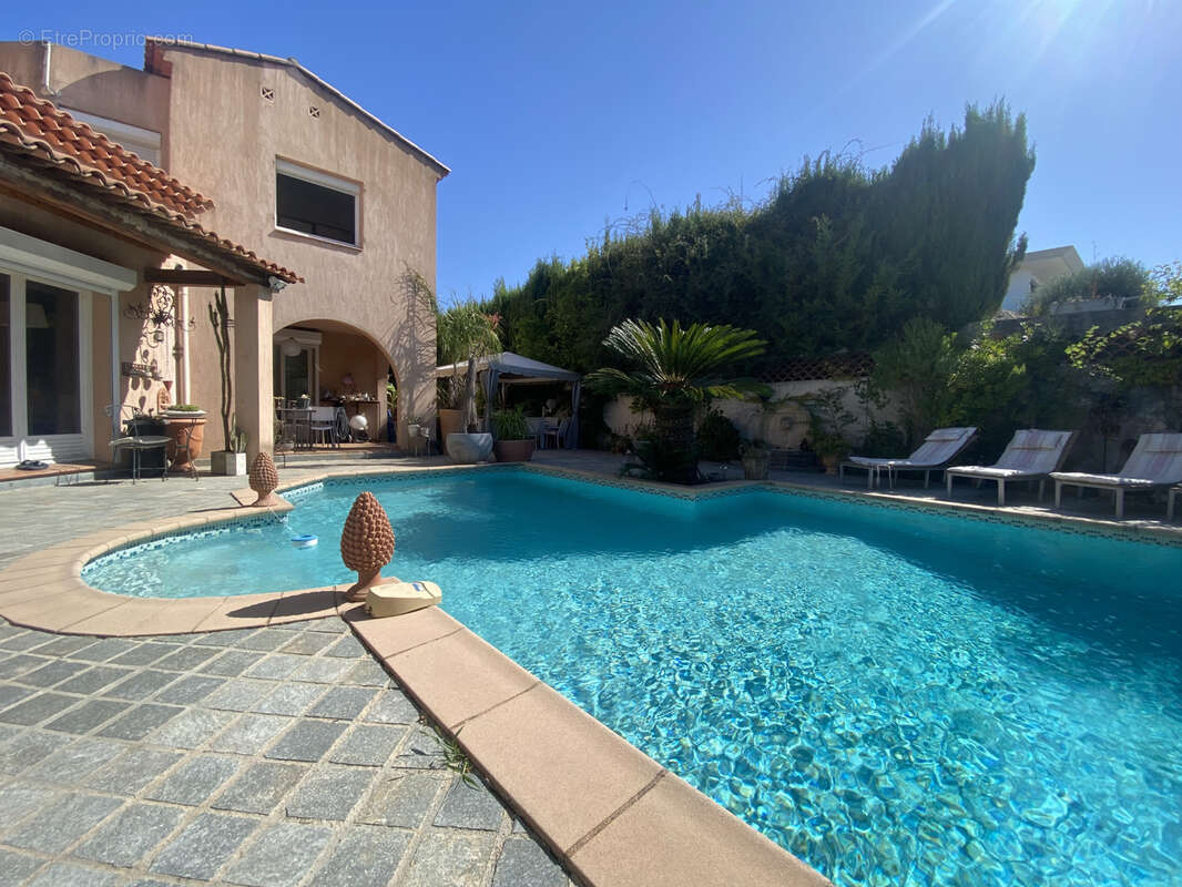Maison 6 pièces 214.0 m2 - photo 3