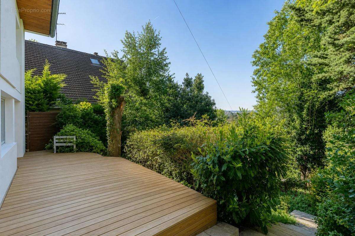 Grande maison rénovée de 7 pièces à Gagny - photo 9