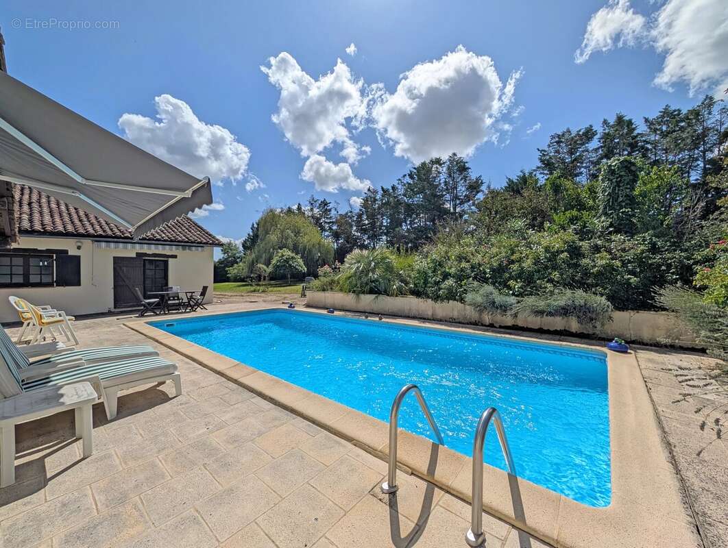 Maison en pierre de caractère avec deux chambres, piscine et maison d'amis - photo 19