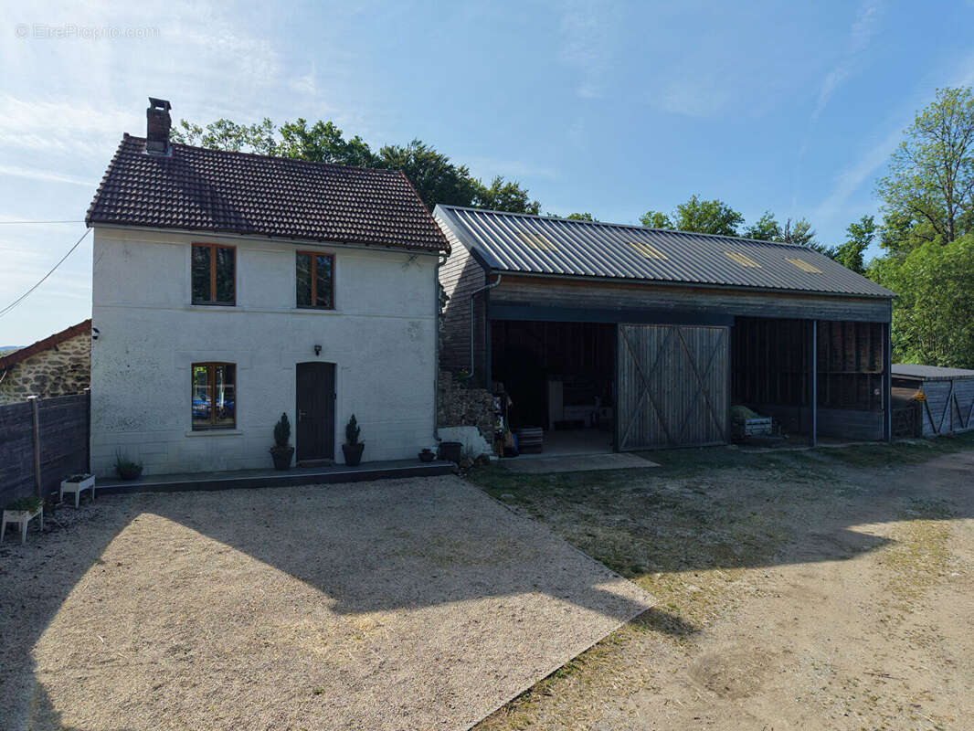 Maison à CEYROUX
