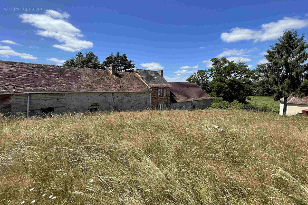 Maison à VINDECY