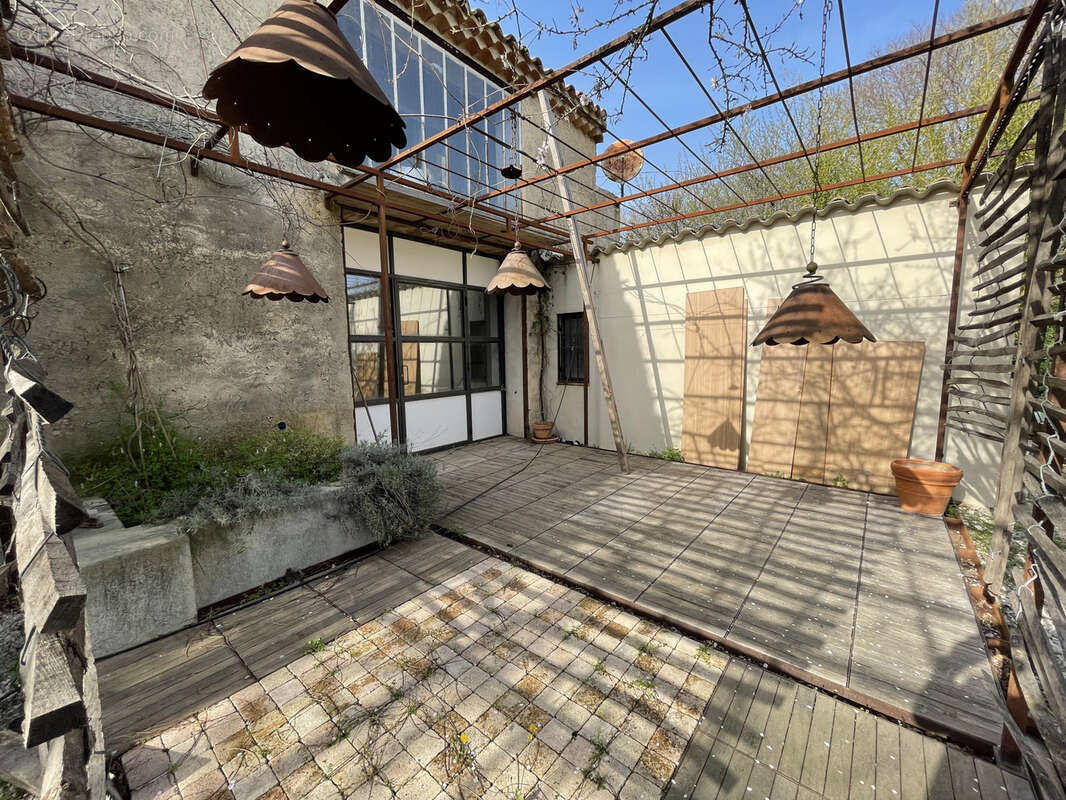 Appartement à POUSSAN
