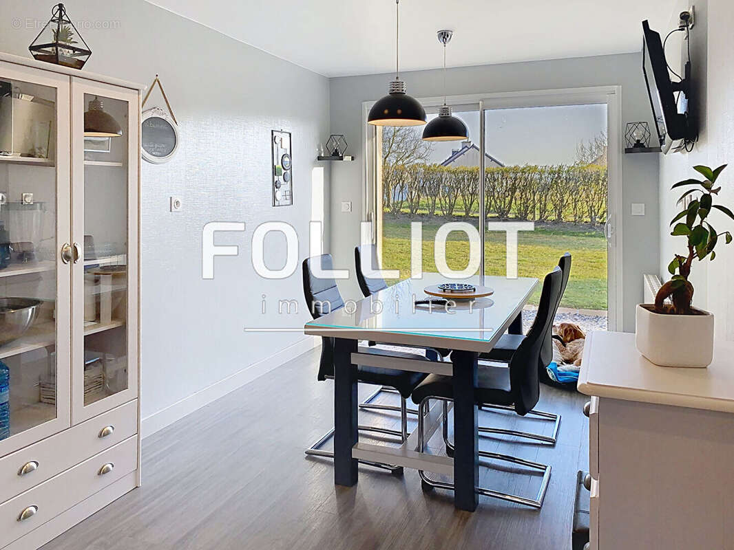 Maison à AGON-COUTAINVILLE