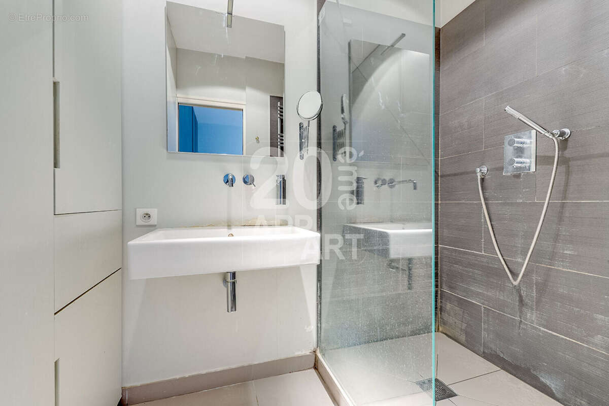 Appartement à PARIS-19E
