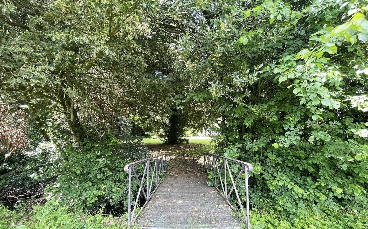 Maison à CHERVES-RICHEMONT