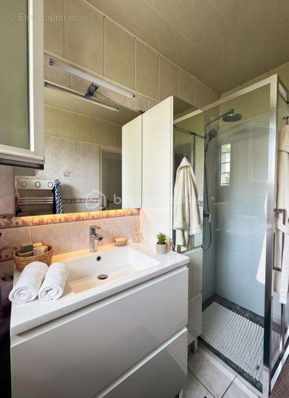 Maison à SAINT-GERMAIN-LES-ARPAJON