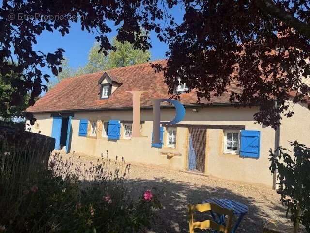 Maison à PARAY-LE-MONIAL