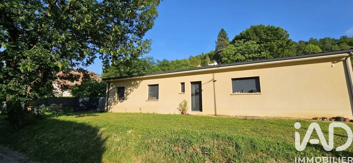 Maison 114 m² à Saint-Bonnet-Avalouze  - photo 1